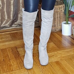 Women's Tan Suede Knee-High Boots Sz:7
